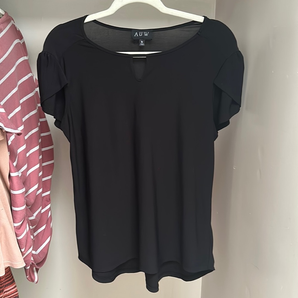 Casual keyhole neck shirt Medium Black
